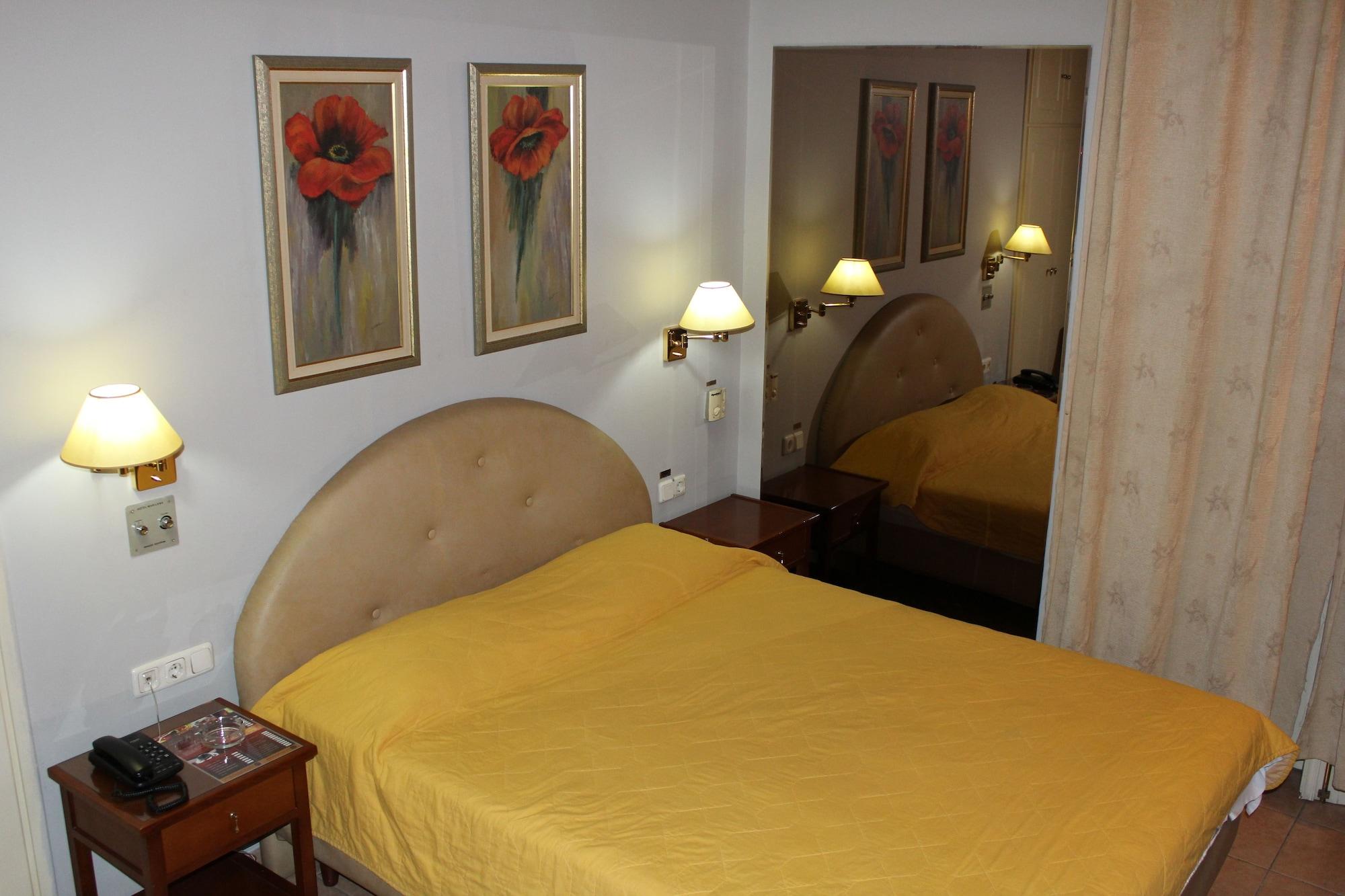 Exis Hotel