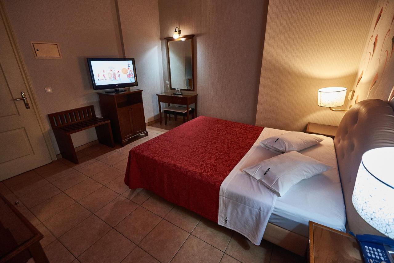 Hotel Exis 2*